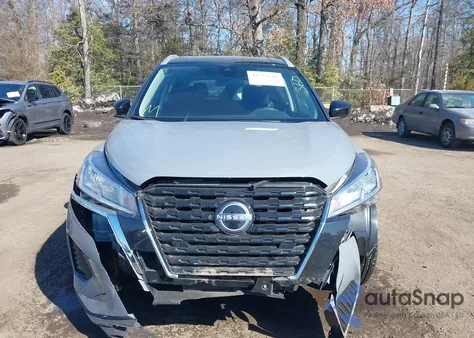 2023 Nissan Kicks Sv Xtronic Cvt z USA, uszkodzony, nr VIN 3N1CP5CV0PL468890